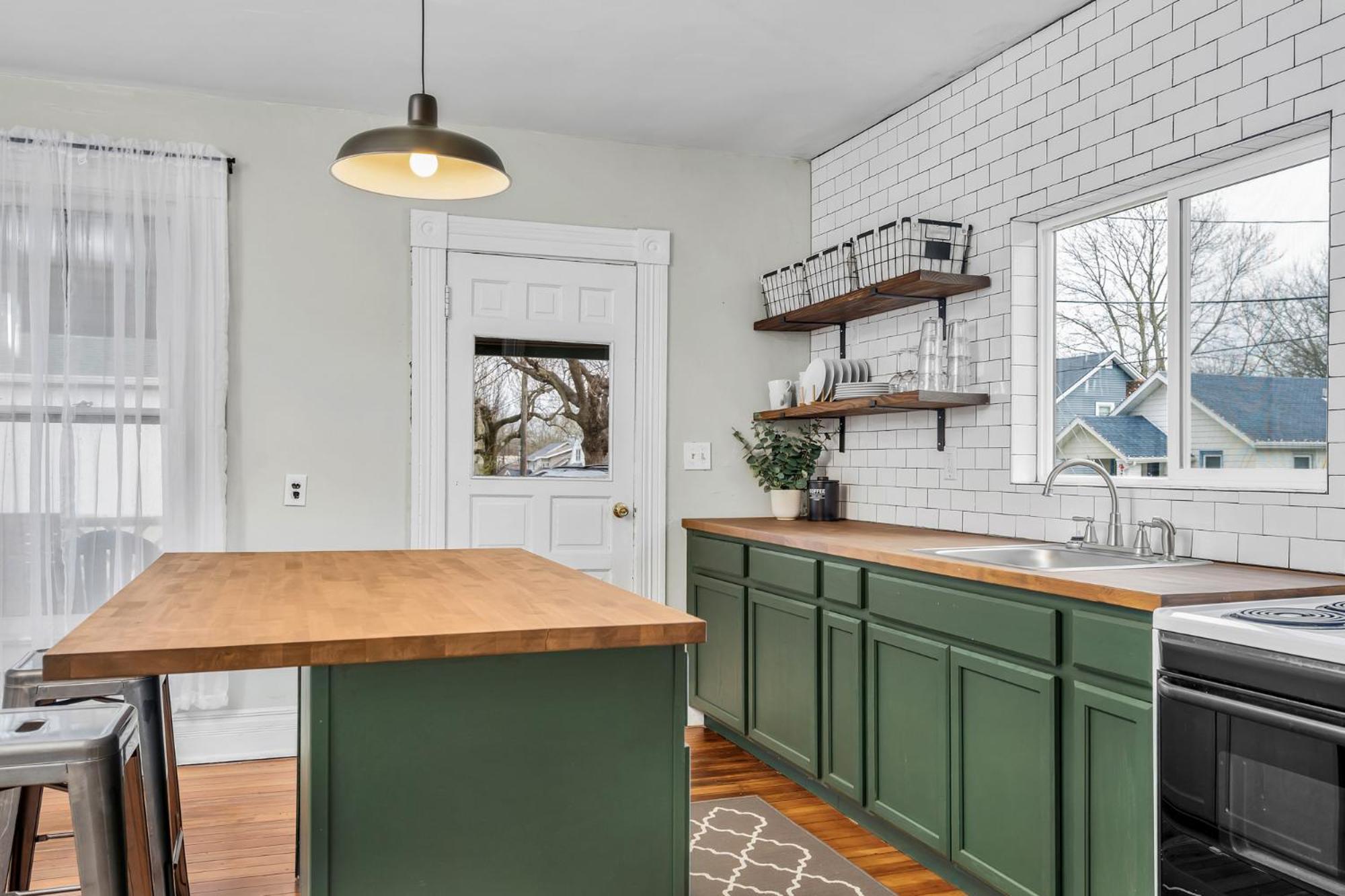 Enchanting Bungalow - 2Br Historic Hidden Gem Xenia Esterno foto