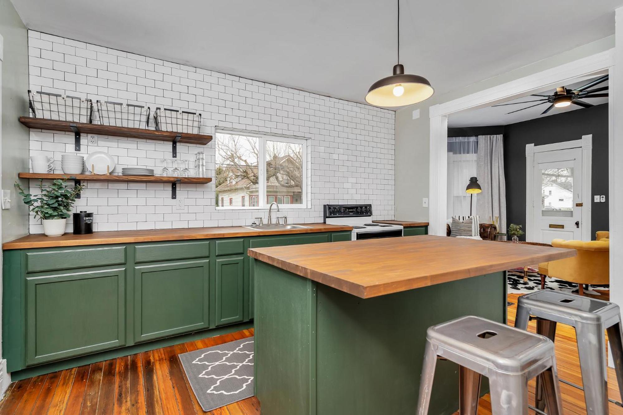 Enchanting Bungalow - 2Br Historic Hidden Gem Xenia Esterno foto